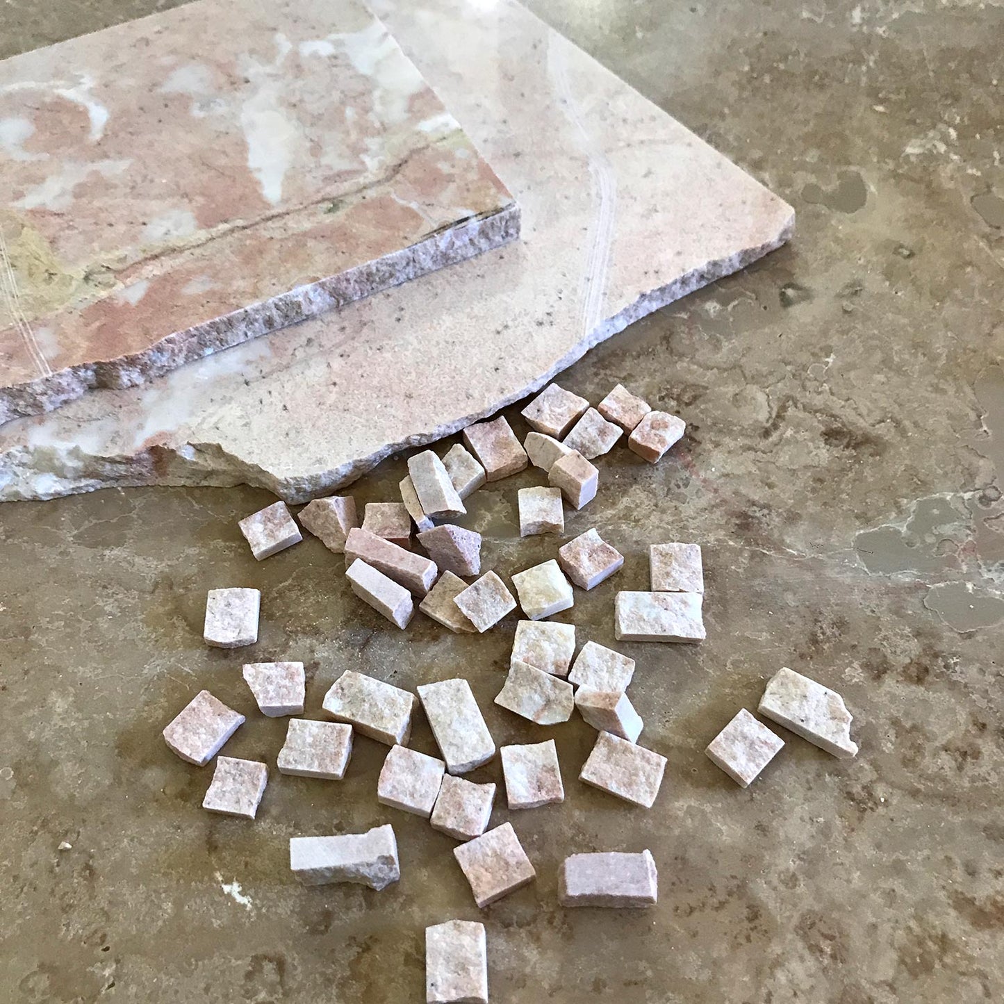 marmo colorazione Rosa del Garda