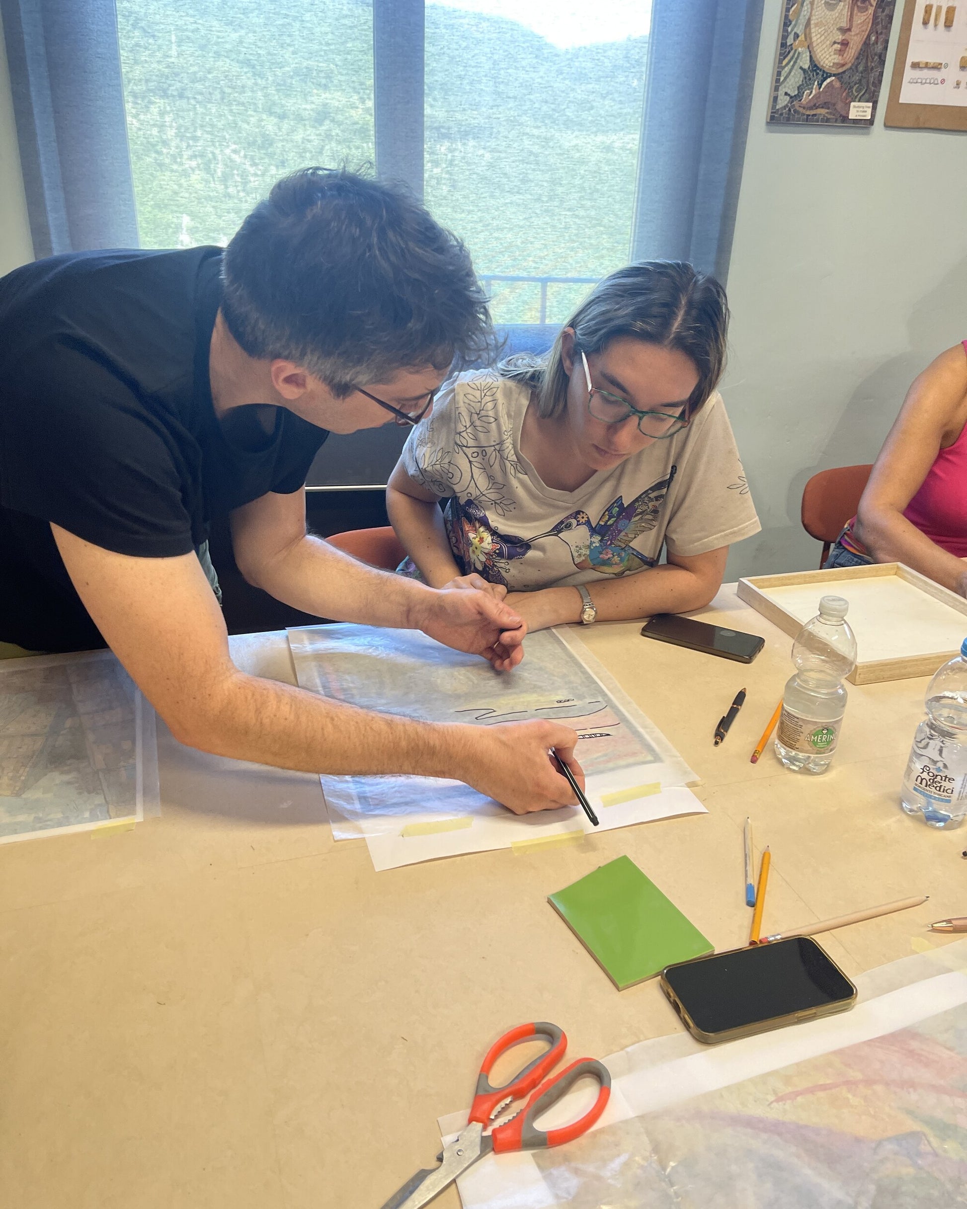 Corso di mosaico contemporaneo con Livio Savioli presso la scuola In Tessere a Narni