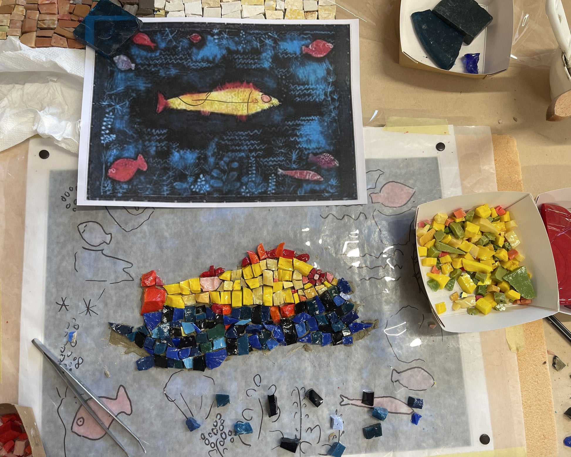 Corso di mosaico contemporaneo con Livio Savioli presso la scuola In Tessere a Narni