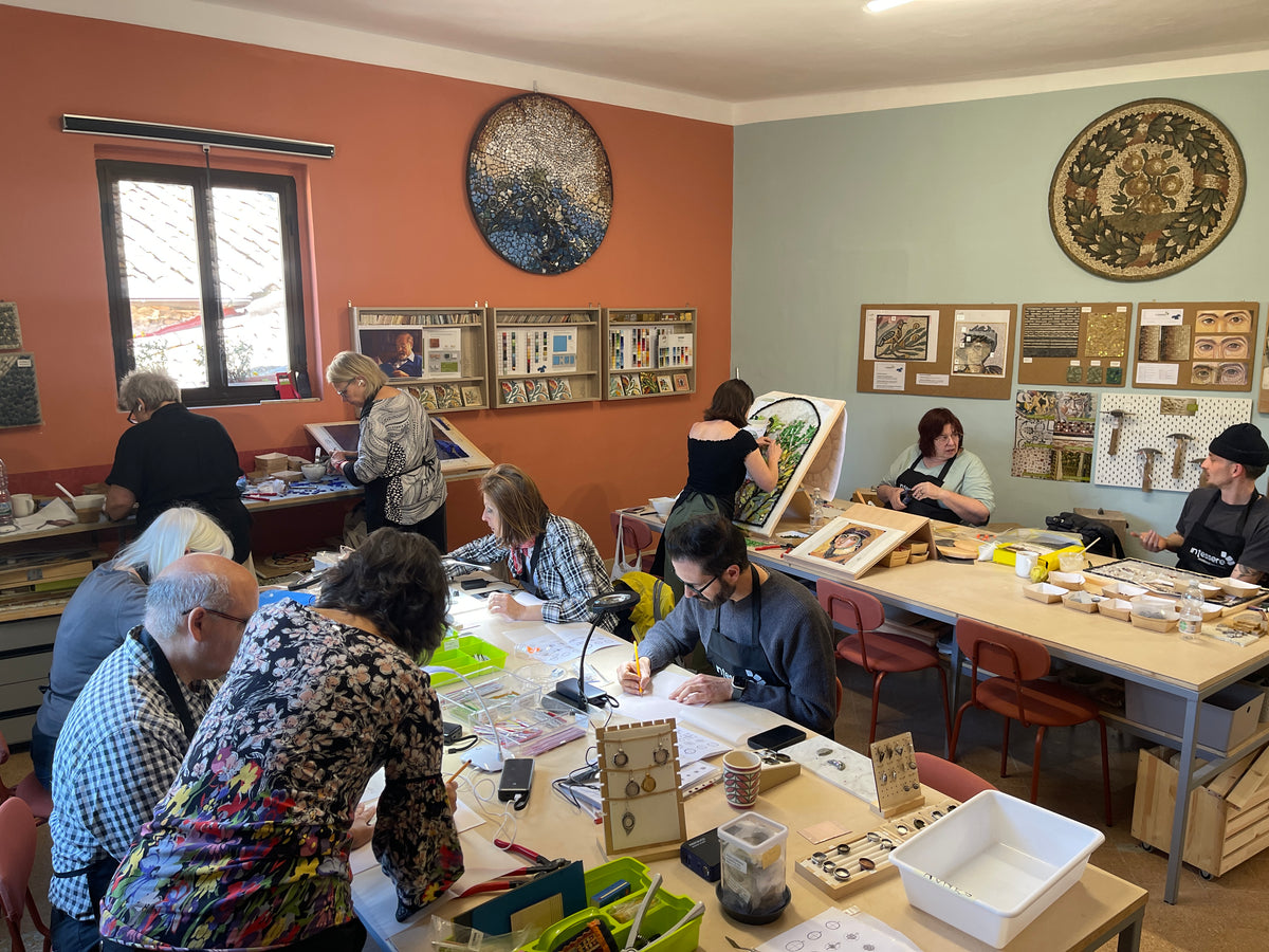 Several studentes at In tessere mosaic School in Italy furing their courses
