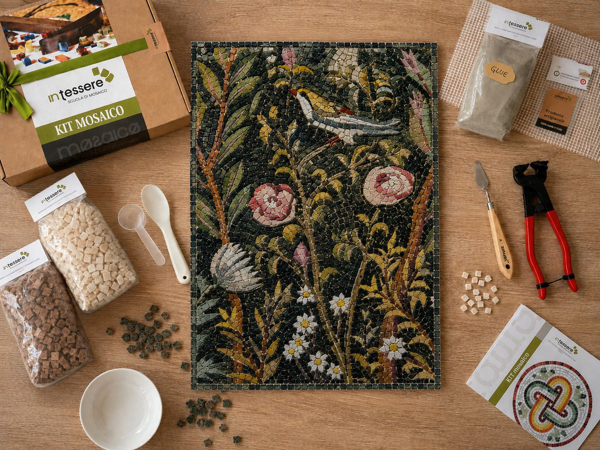 Kit mosaico Jardín de Pompeya con caja, teselas de mármol y herramientas