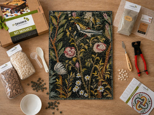 Kit mosaico Giardino di Pompei con scatola, tessere di marmo e strumenti