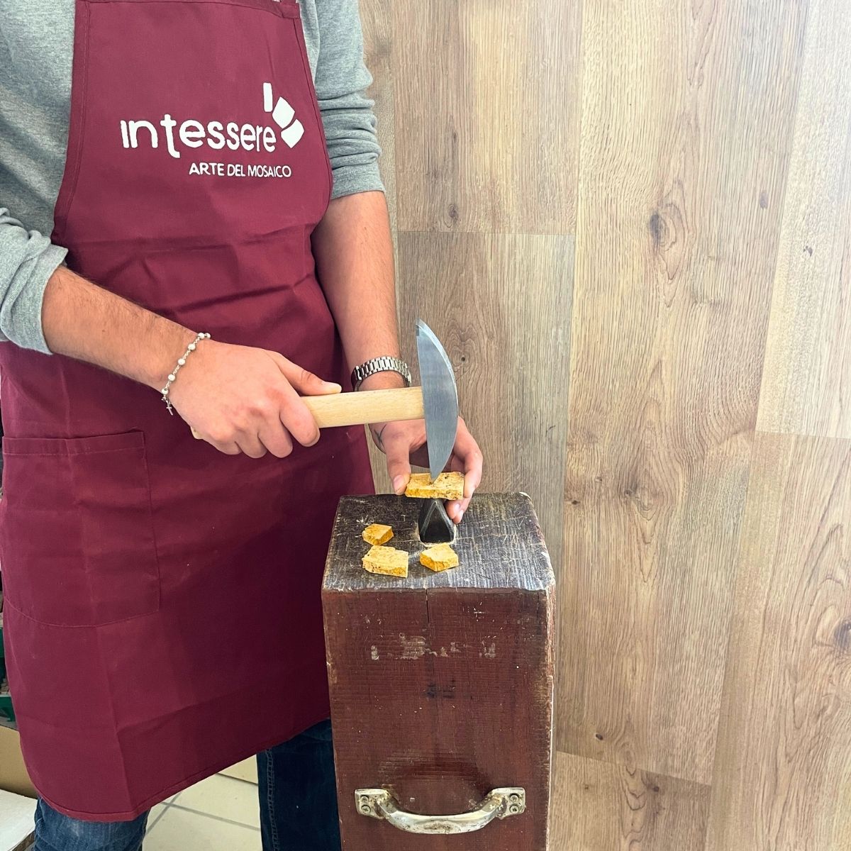 Basic Mosaic Course: Study of Cutting Techniques – 2 days